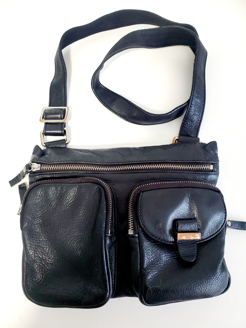 Danier Black Leather Messenger Crossbody with Dual Front Pockets